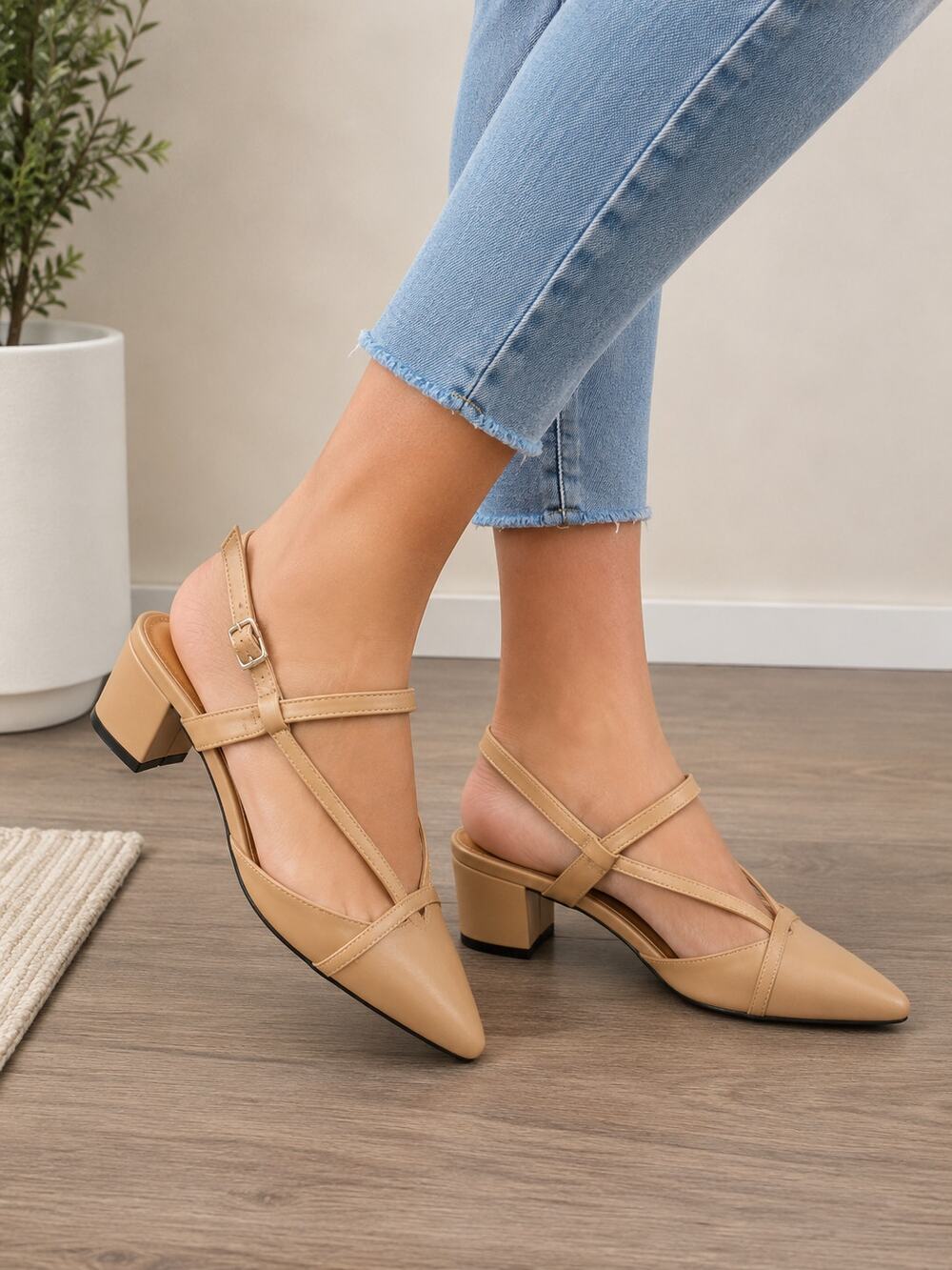 Nude Pointed Toe Ankle Strap Block Heels Size 40 EU / US Women’s 9